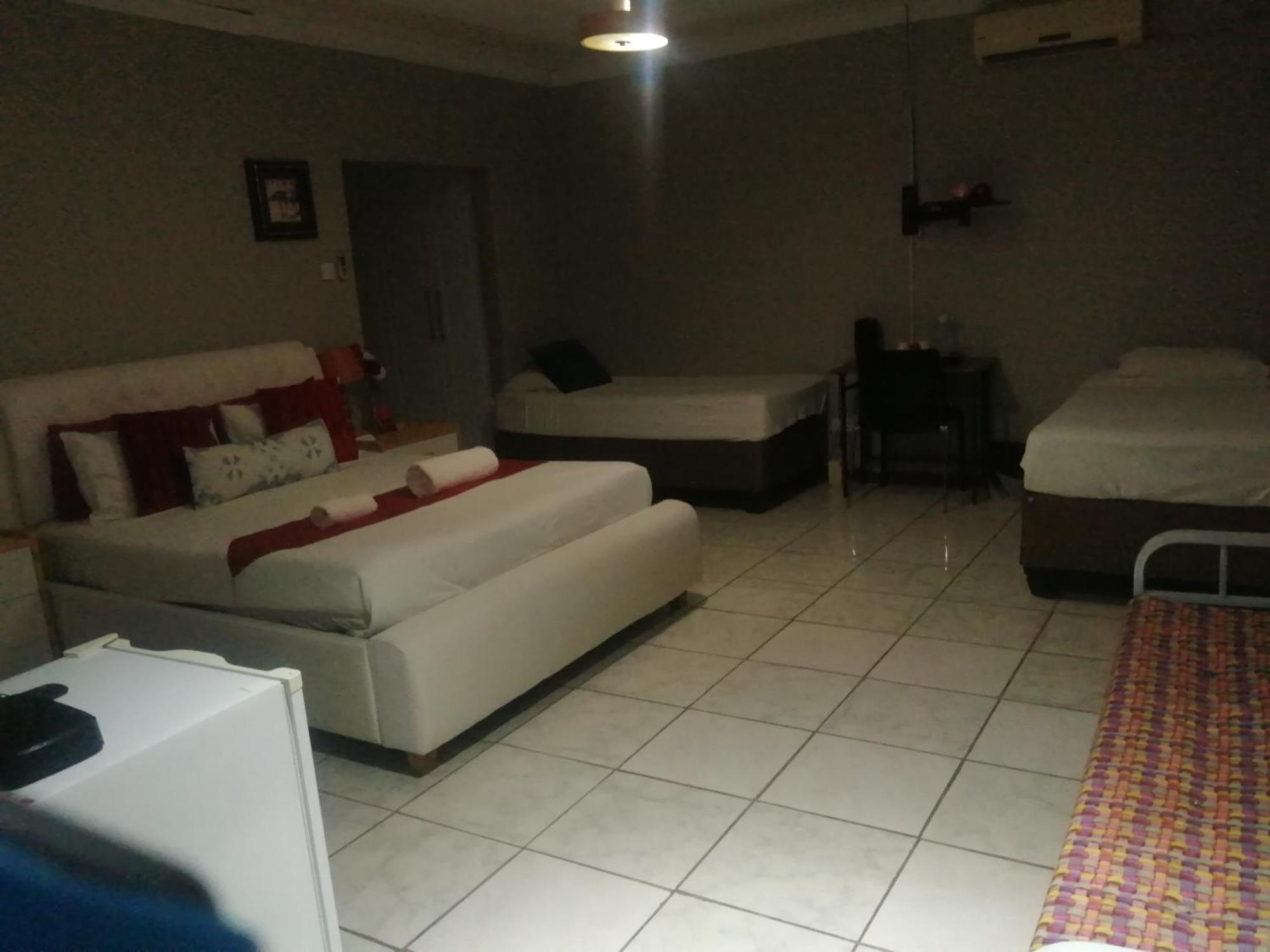 Tintech Bed & Breakfast Francistown Bagian luar foto