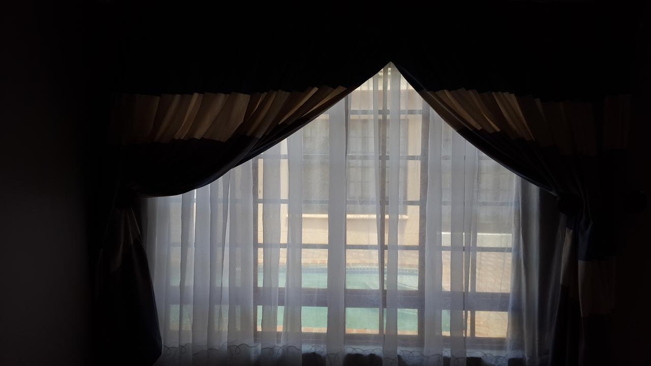Tintech Bed & Breakfast Francistown Bagian luar foto