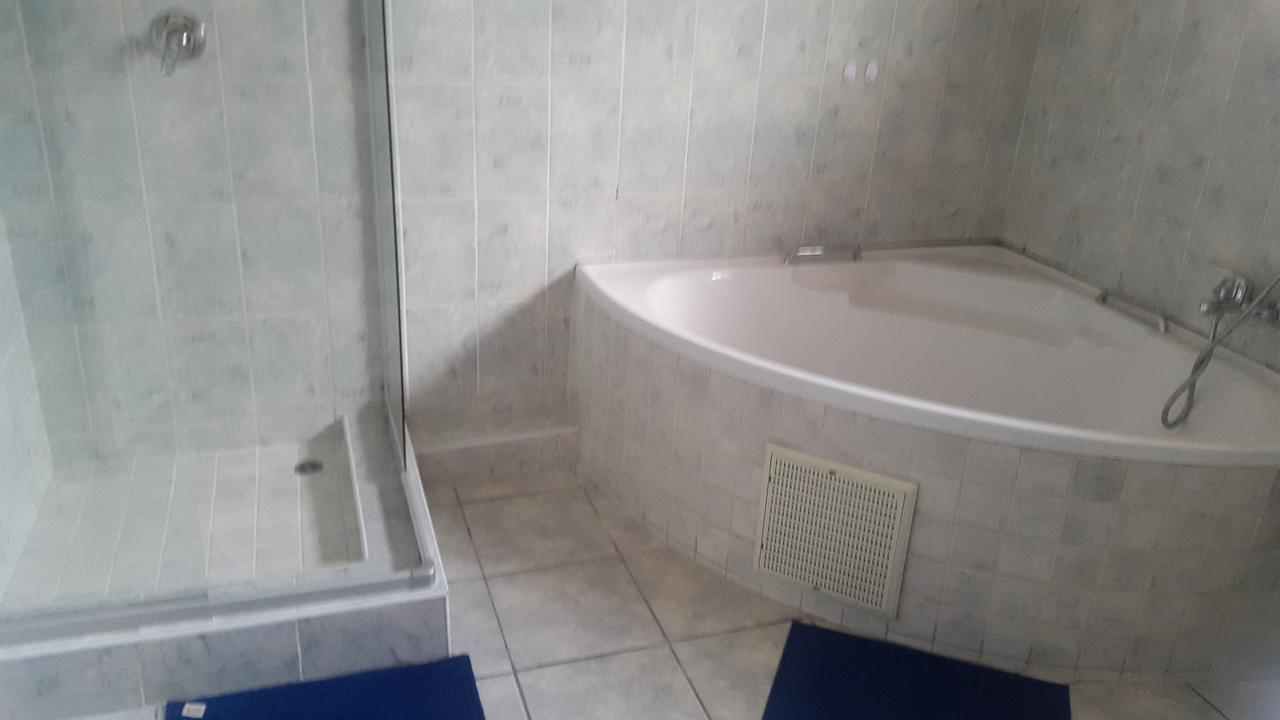Tintech Bed & Breakfast Francistown Bagian luar foto