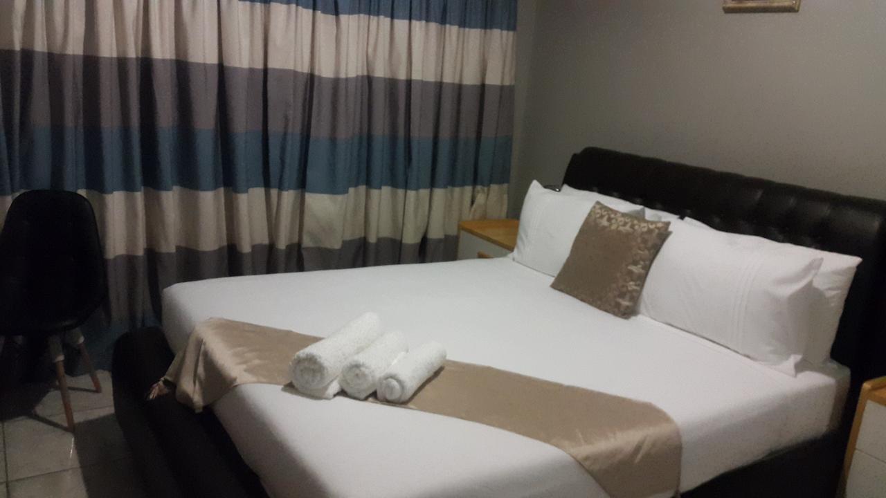 Tintech Bed & Breakfast Francistown Bagian luar foto