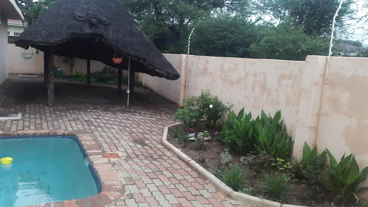 Tintech Bed & Breakfast Francistown Bagian luar foto