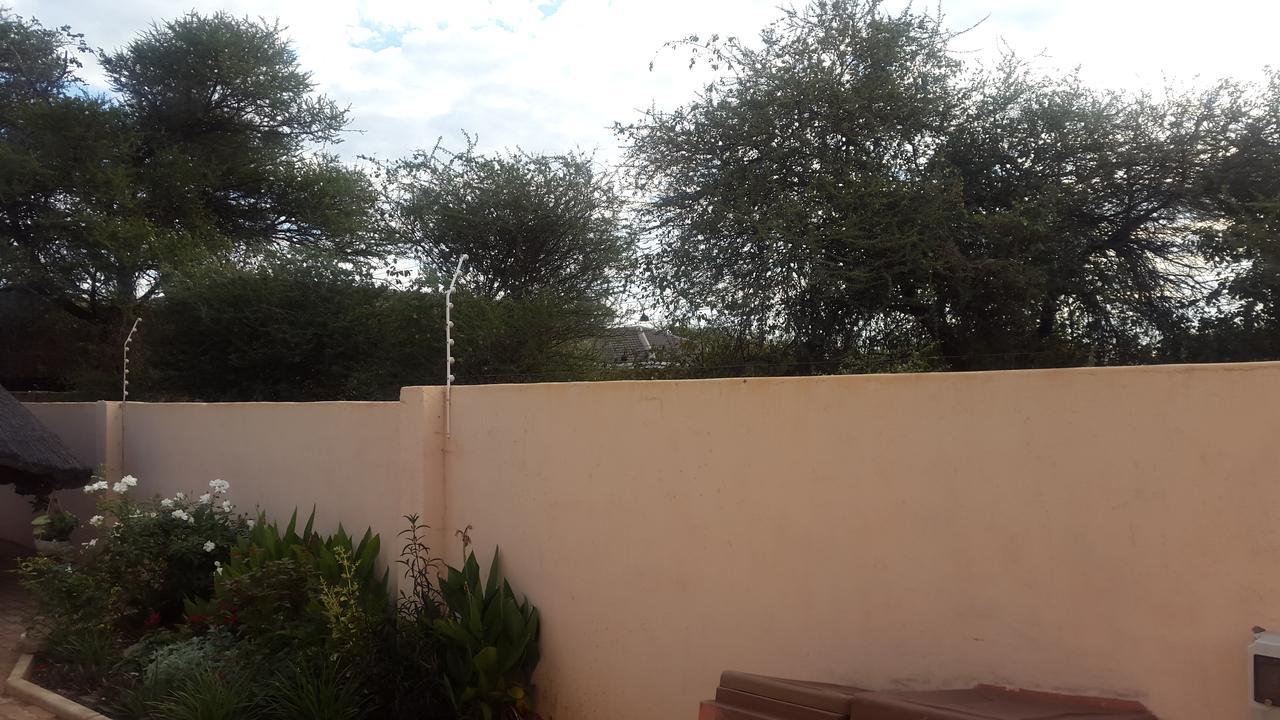 Tintech Bed & Breakfast Francistown Bagian luar foto